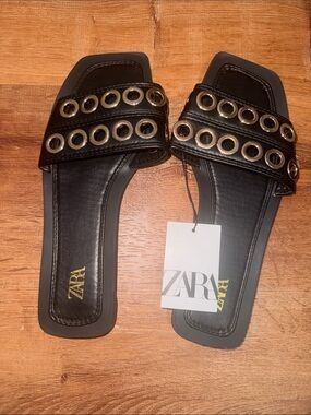 NWT Zara Black Leather Studded Eyelet Grommet Flat Sandals